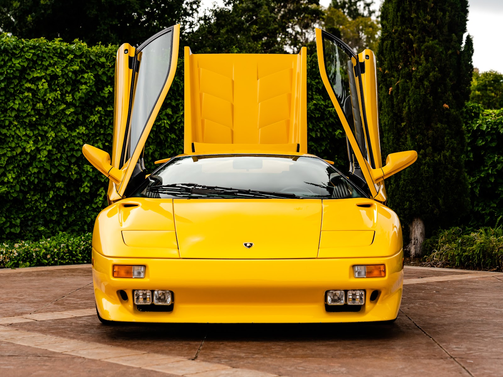 Lamborghini Diablo - Bring a Trailer Listing (Exterior)