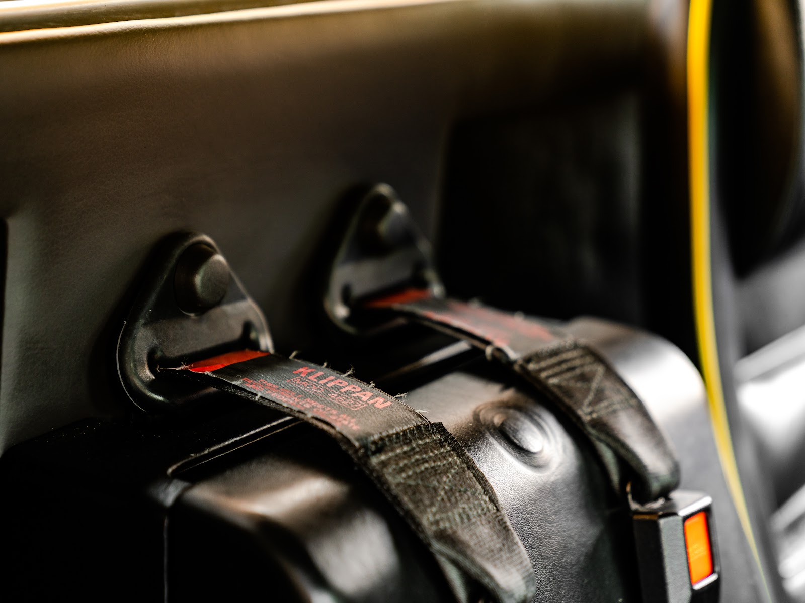 Lamborghini Diablo - Bring a Trailer Listing (Interior)